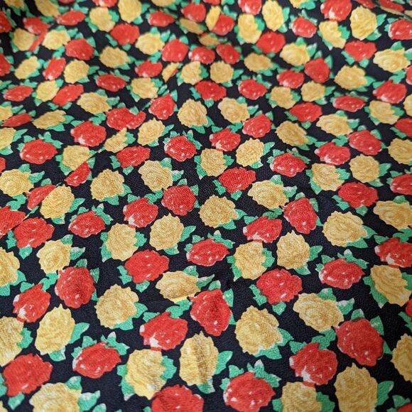 Vintage Red and Gold Rose Silk Pencil Skirt- 28" Waist - Picture 10 of 10